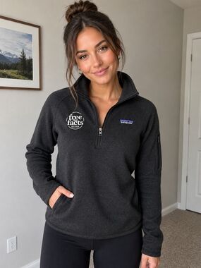 Patagonia Women's Dark Charcoal Half-Zip Fleece Pullover